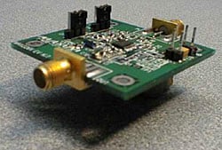 目标:调谐并测量这款低成本CDMA RF功率放大器在蜂窝频段的性能。