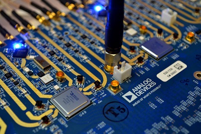 Quad-MxFE Evaluation Board with Lights