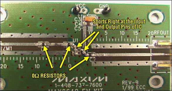 図2. MAX2640のSパラメータを測定するために使用した校正回路