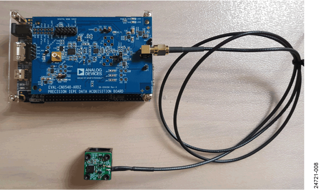 図 8. CN-0532 センサーを取り付けたDE10-Nano に接続した CN-0540