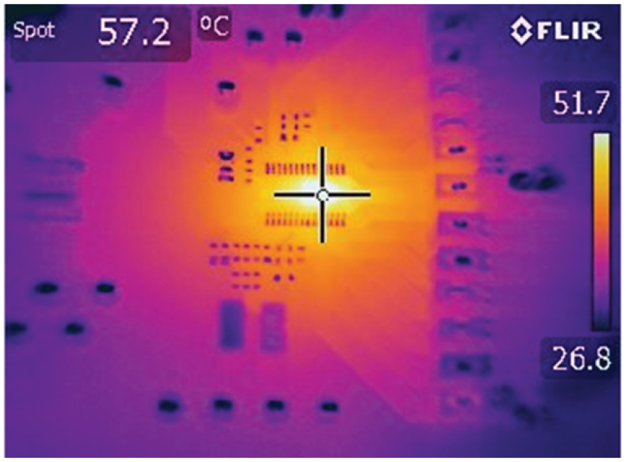 図8. MAX25608を使用したシステムの熱画像。12個のLEDに1.5Aの電流を供給しています。
